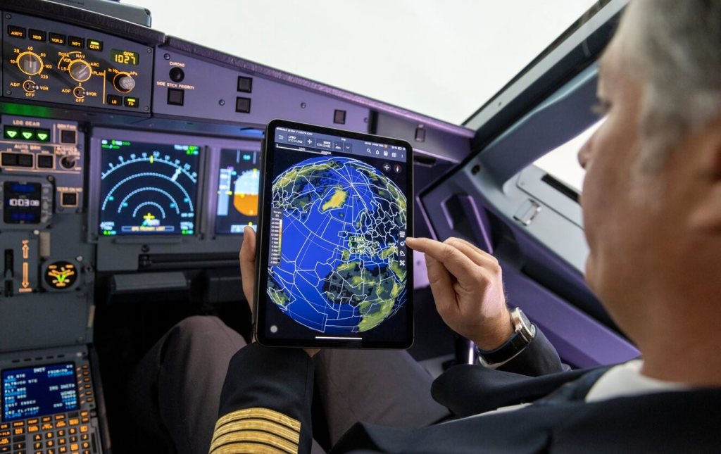 One system integrates the necessary data and information under the same platform to assist in the full mission of the pilot (image: NAVBLUE’s Electronic Flight Bag (EFB), Airbus).