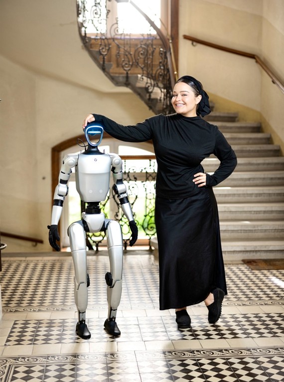 “The robot weighs 50 kilos, so I have to be careful. And no insurance company insures the risk of living with a robot.”